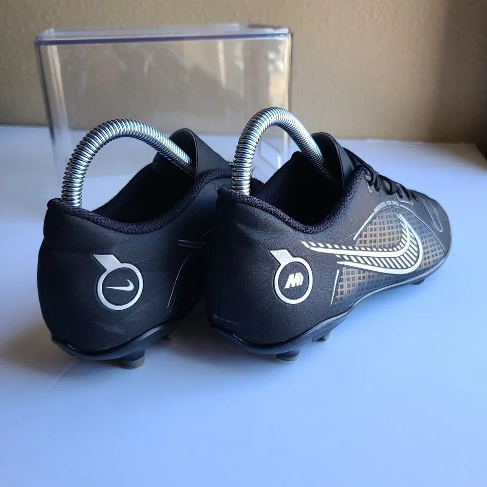 Nike Mercurial Vapor 14 Club FG Soccer (Black/Metallic Silver) Big kids Size 6